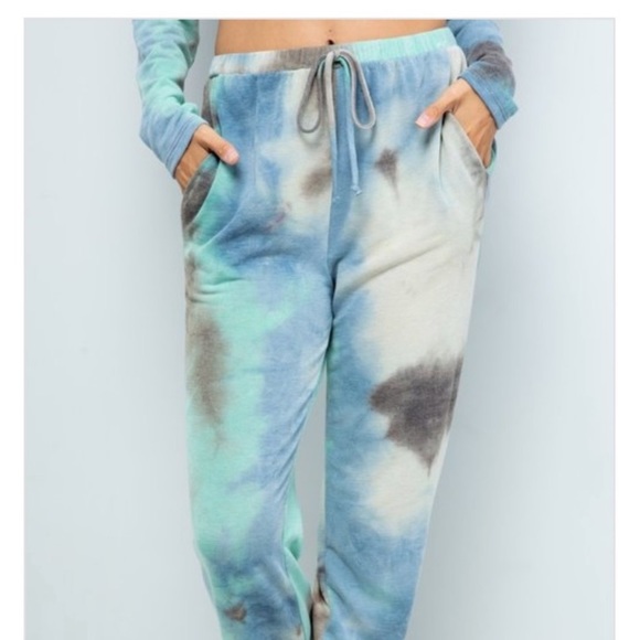 SET🌪🦋BLUE CHARCOAL FRENCH TERRY TIE DYE SET - Picture 4 of 8